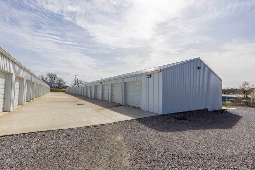 More Photos Of 665 David Ave, Danville Self Storage For Lease