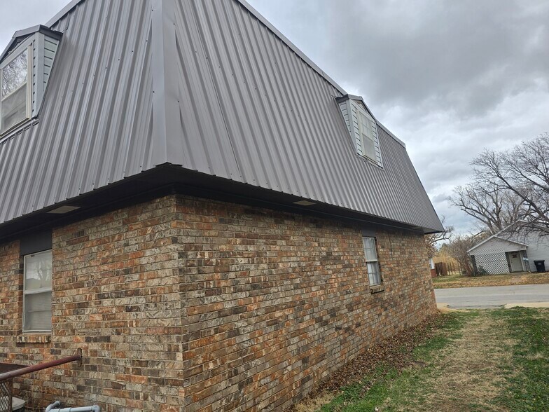 More Photos Of 415 Harmon Ave, Watonga Apartments For Sale