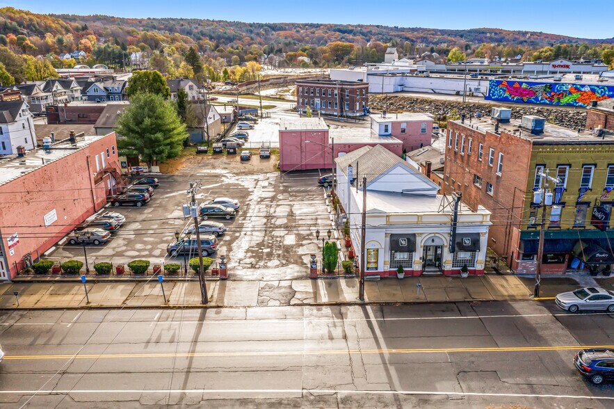 More Photos Of 50-52 E Main St, Torrington Restaurant For Lease