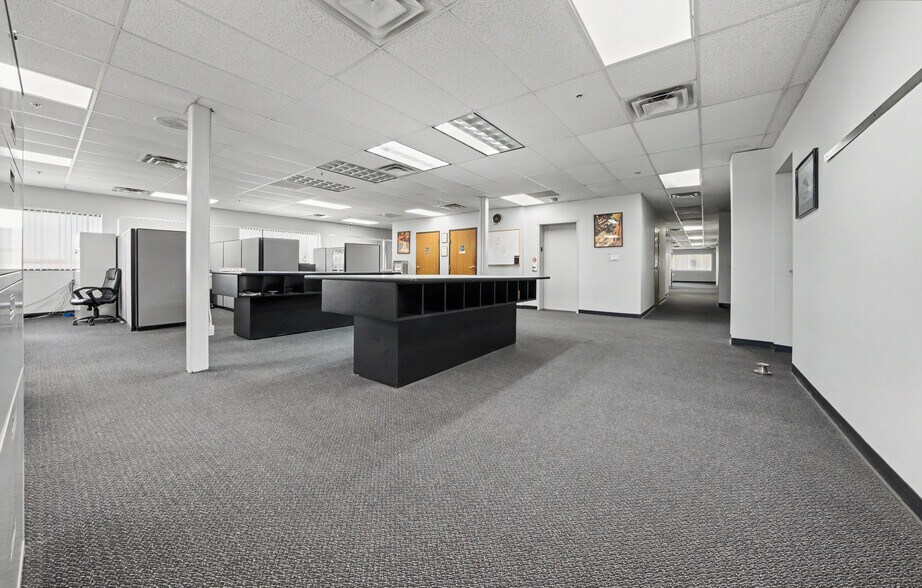 More Photos Of 51214 Industrial Dr, Macomb Warehouse For Sale