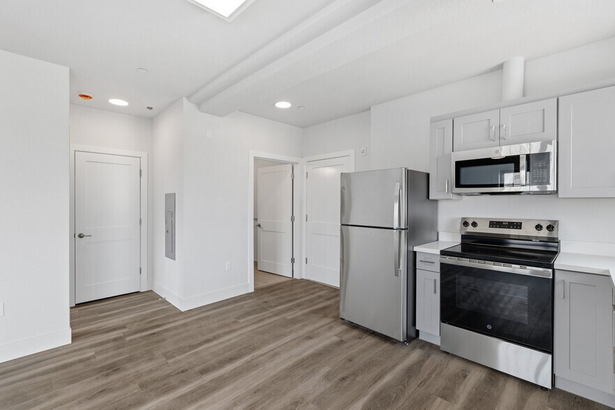 More Photos Of 500 San Benito St, Hollister Office Residential For Sale