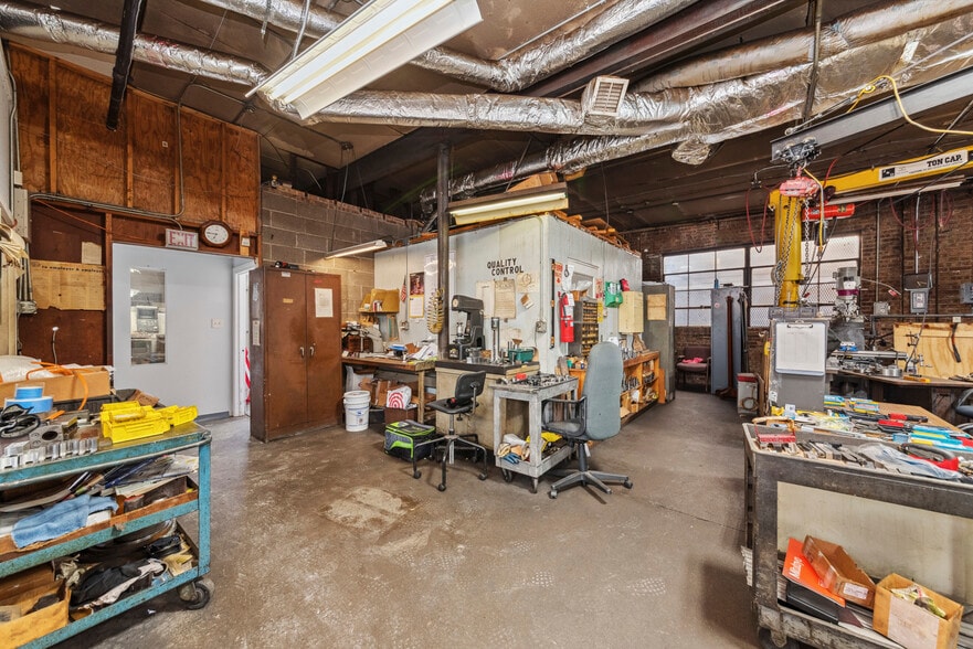More Photos Of 3957 N Normandy Ave, Chicago Manufacturing For Sale