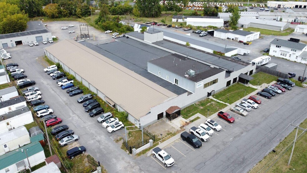 More Photos Of 1811 LeMoyne Ave, Syracuse Warehouse For Lease