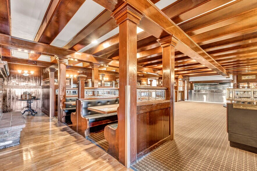 More Photos Of 1555 S Wells Ave, Reno Restaurant For Sale