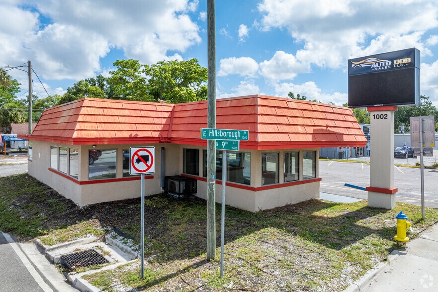 More Photos Of 1002 E Hillsborough Ave, Tampa Storefront For Lease