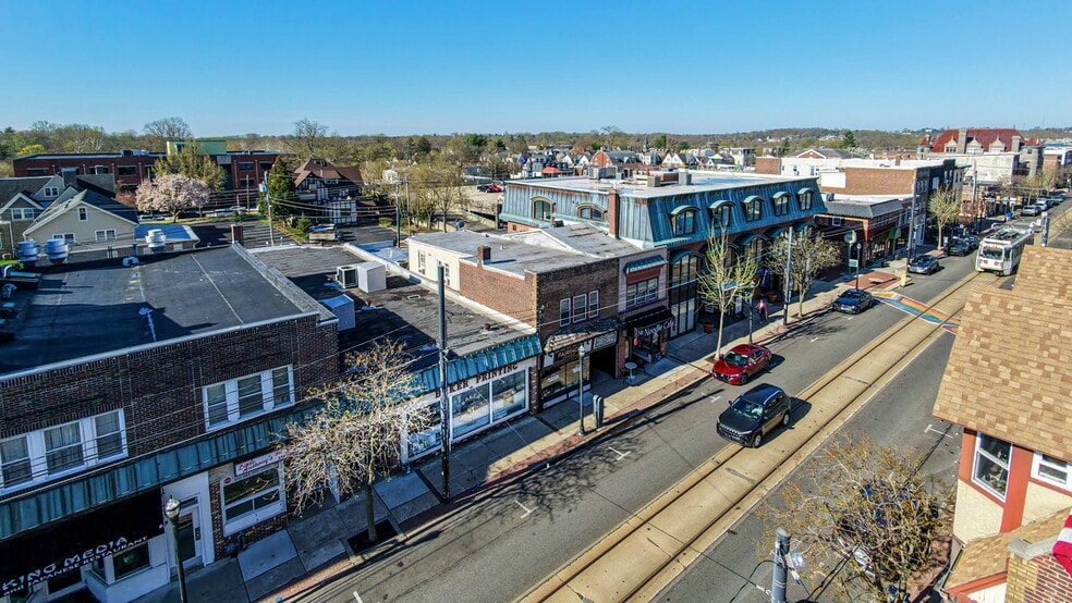 More Photos Of 10 W State St, Media Storefront For Lease