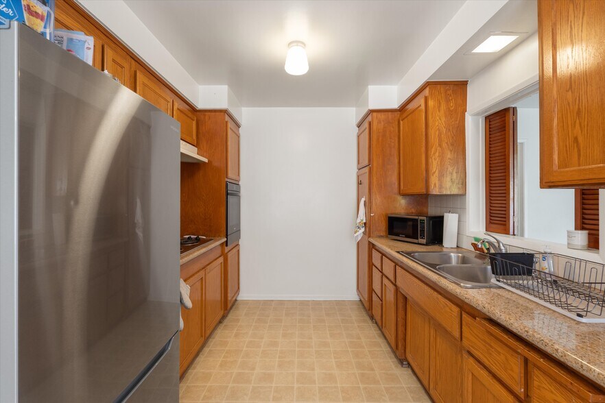 More Photos Of 3728 Redondo Beach Blvd, Torrance Apartments For Sale