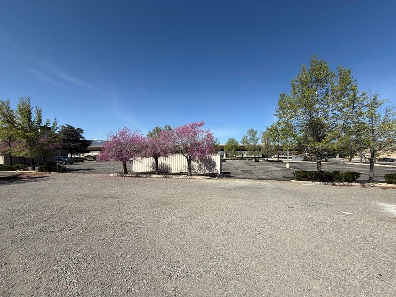 More Photos Of 1535 Terminal Way, Reno Land For Lease