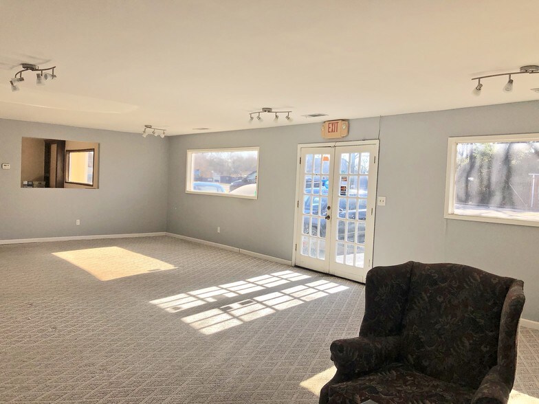 More Photos Of 3926 Lawrenceville Hwy, Tucker Freestanding For Sale