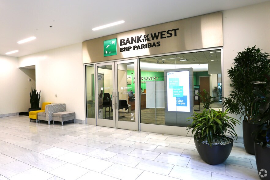 More Photos Of 13300 Crossroads Parkway North, City Of Industry Office For Lease