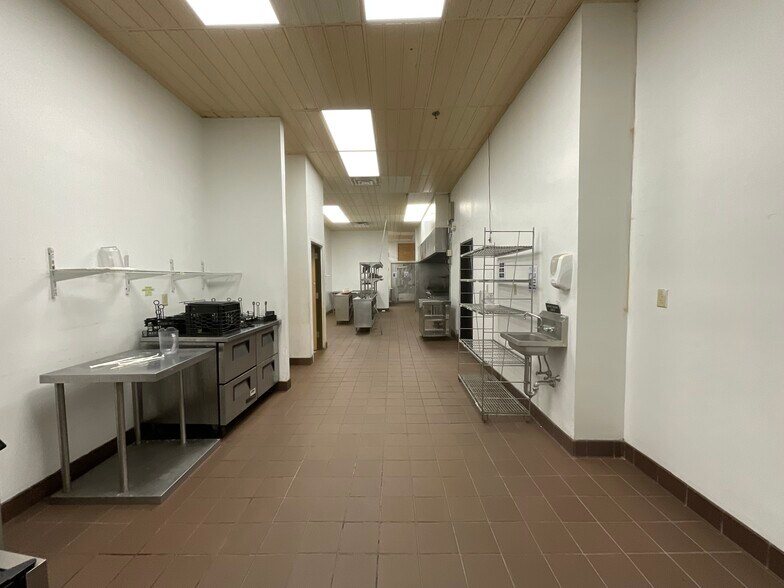 More Photos Of 37-41 North St, Pittsfield Storefront For Lease