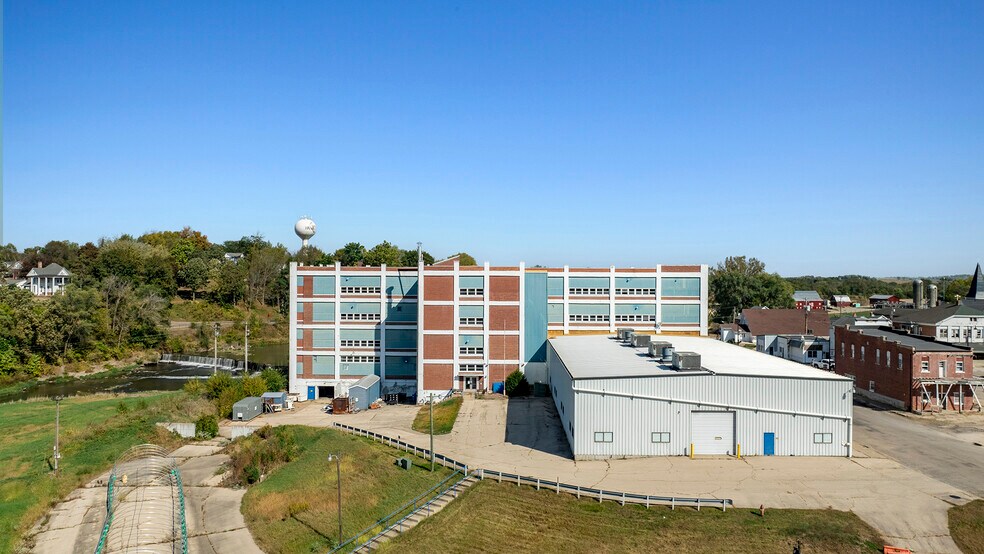 More Photos Of 101 N Washington St, Hanover Warehouse For Sale