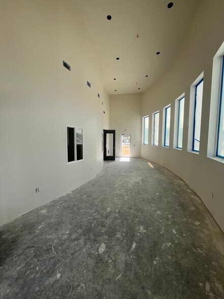 More Photos Of 520 J F Smith Ave, Slidell Distribution For Sale