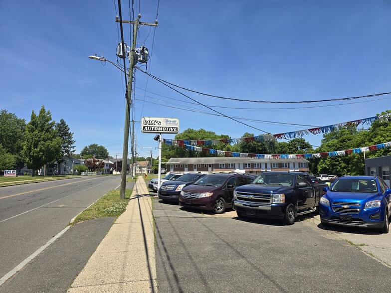 More Photos Of 200 Main St, East Hartford Auto Repair For Sale