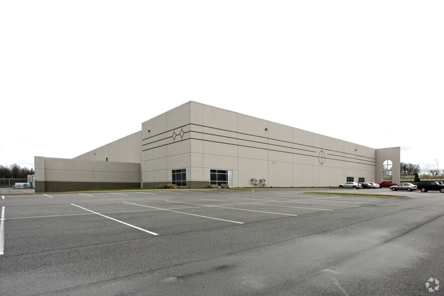 More Photos Of 1001 Cheri Way, Fairdale Warehouse For Lease