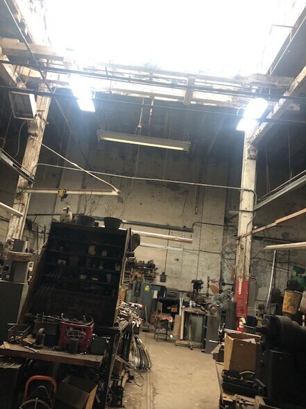 More Photos Of 2200 N 8th St, Philadelphia Warehouse For Lease