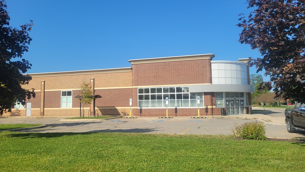 More Photos Of 2980 Packard Rd, Ann Arbor Drugstore For Lease
