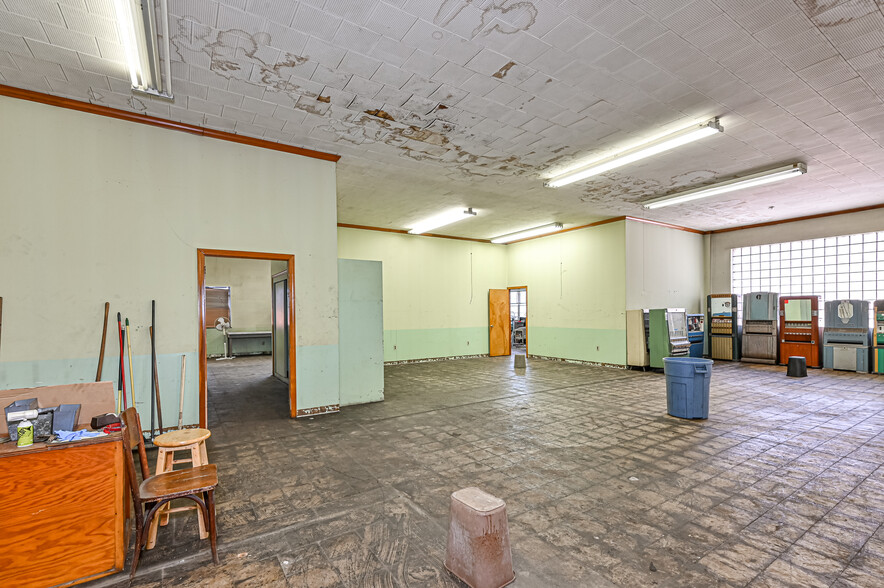 More Photos Of 242 Merchant St, Ambridge Warehouse For Sale
