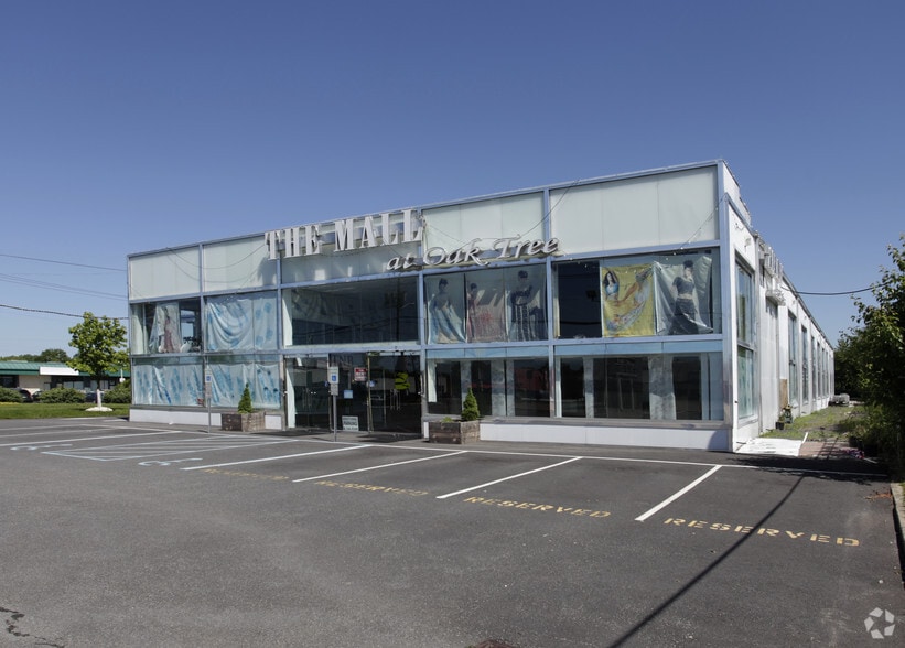 Primary Photo Of 1710 Oak Tree Rd, Edison Freestanding For Lease