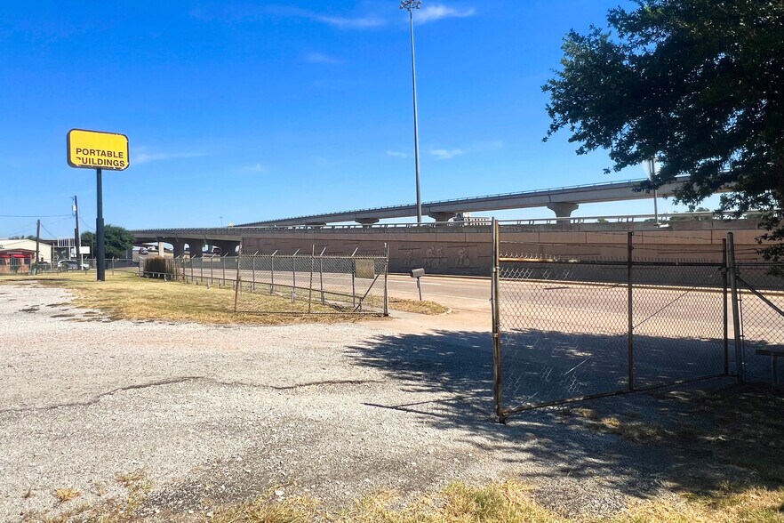 More Photos Of 231 Central Fwy E, Wichita Falls Land For Sale