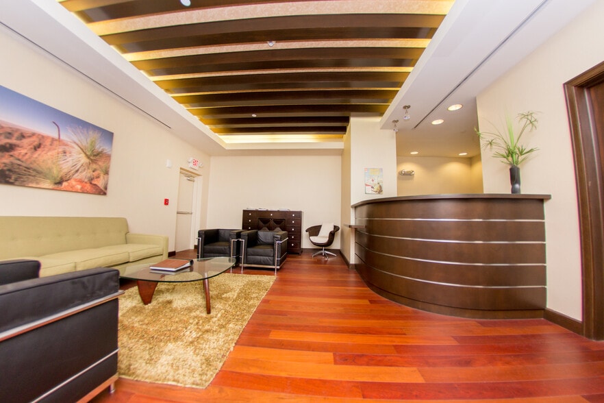 More Photos Of 20900 NE 30th Ave, Aventura Office For Sale