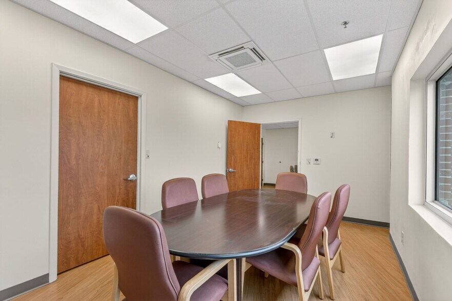 More Photos Of 106 Hospital Dr, Smithville Assisted Living For Sale