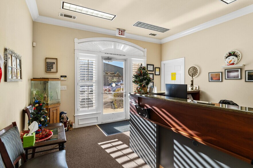 More Photos Of 3075 Crossroads Dr, Redding Light Distribution For Sale