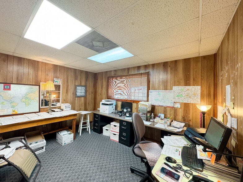 More Photos Of 7206 Elbert, Houston Industrial For Sale
