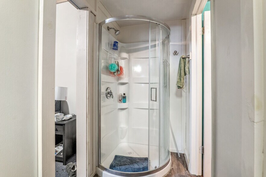 More Photos Of 462-470 2nd Ave, Troy Storefront Retail Residential For Sale