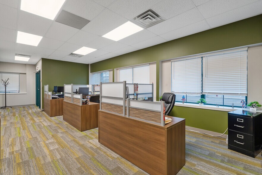 More Photos Of 91 E 1st St, Oswego Office For Sale