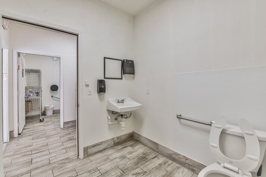 More Photos Of 275 FM 247, Huntsville Land For Lease