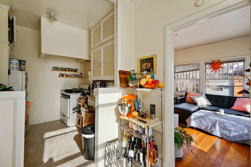 More Photos Of 226 Athol Ave, Oakland Apartments For Sale