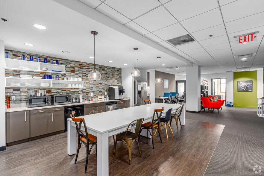 More Photos Of 1000 N West St, Wilmington Coworking Space