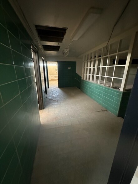 More Photos Of 460 W State St, El Centro Freestanding For Sale