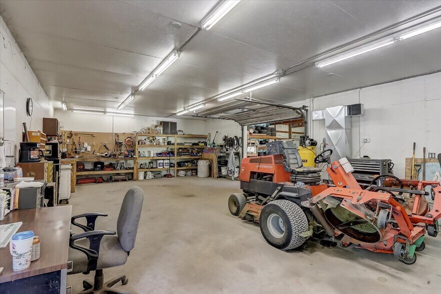 More Photos Of 800 S Main St, Lake Mills Golf Course Driving Range For Sale