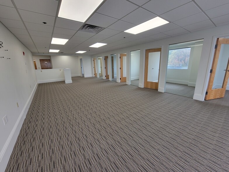 More Photos Of 32-34 Main Street Ext, Plymouth Office For Lease