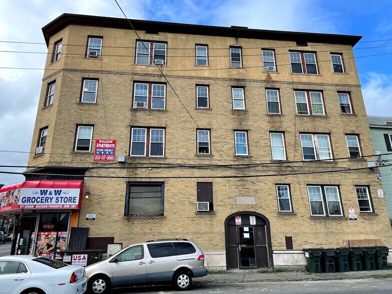 More Photos Of 174 Willow St, Waterbury Apartments For Sale