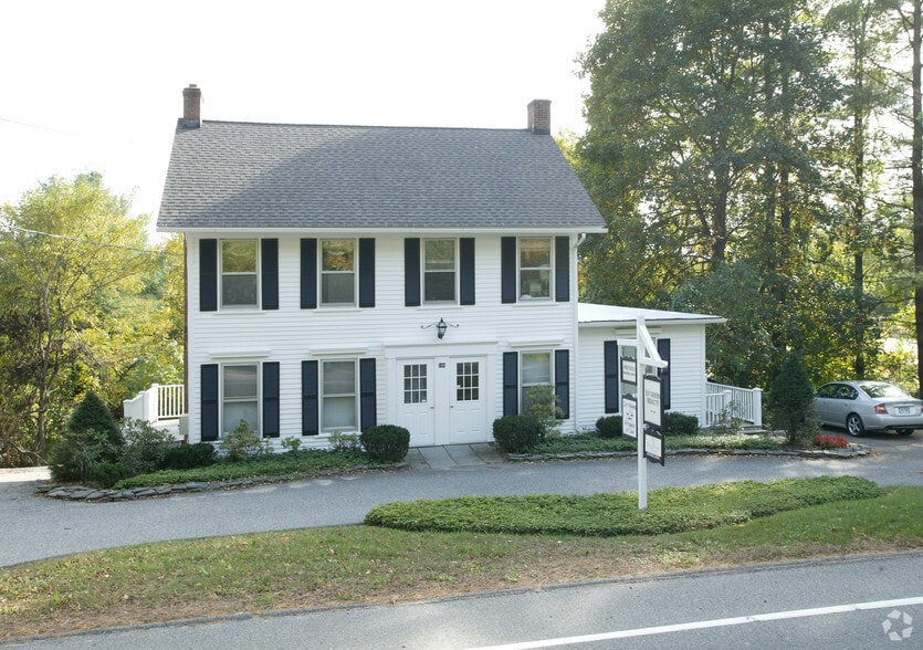 Primary Photo Of 184 Main St, Salisbury Office For Sale