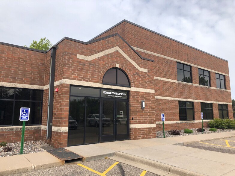 More Photos Of 2035 County Road D E, Maplewood Medical For Lease