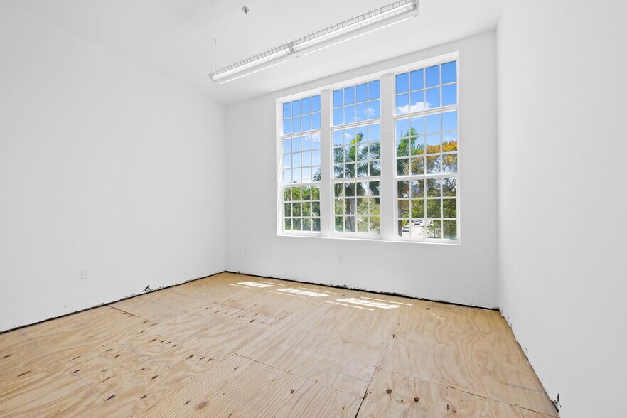 More Photos Of 301 SW 13th Ave, Fort Lauderdale Office For Sale