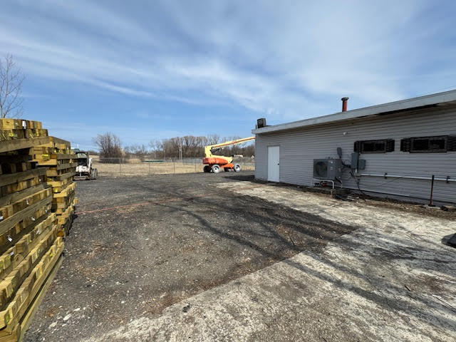 More Photos Of 7 Ruscitti Rd, New Windsor Township Flex For Lease