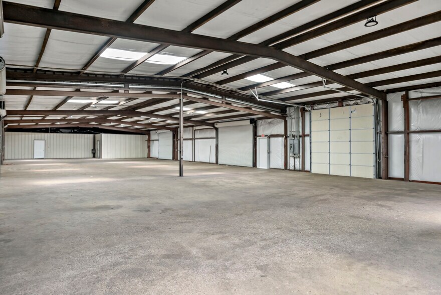 More Photos Of 3838 S Hwy 287, Waxahachie Auto Repair For Sale