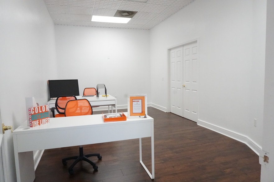 More Photos Of 22 W Monument Ave, Kissimmee Office For Lease