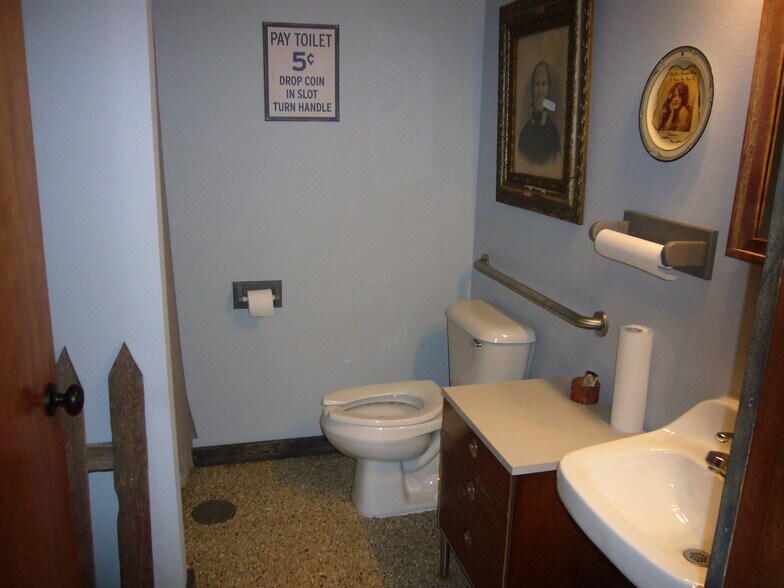 More Photos Of W2003 State Road 21, Berlin Daycare Center For Sale