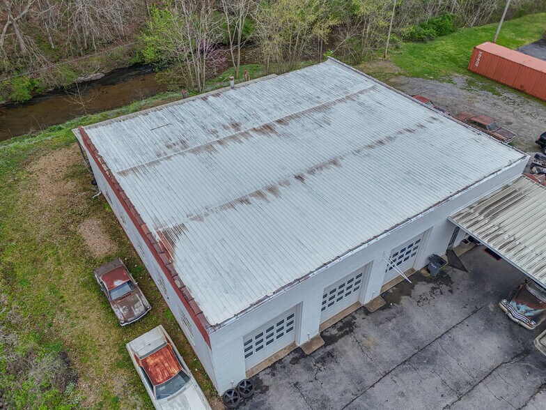 More Photos Of 290 Main St, Red Boiling Springs General Retail For Sale