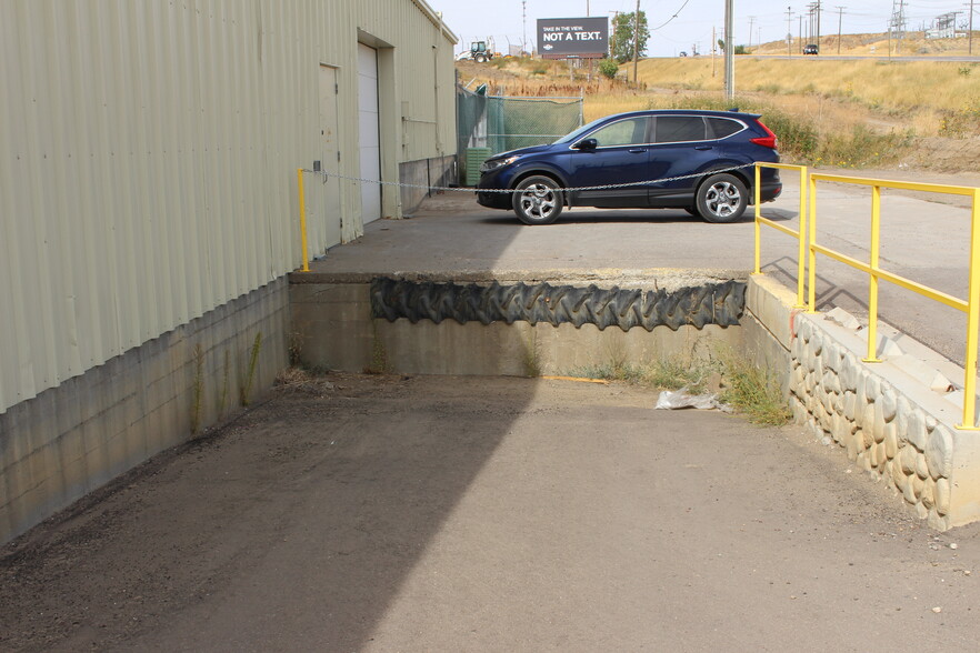 More Photos Of 1401 25th Ave, Black Eagle Freestanding For Lease