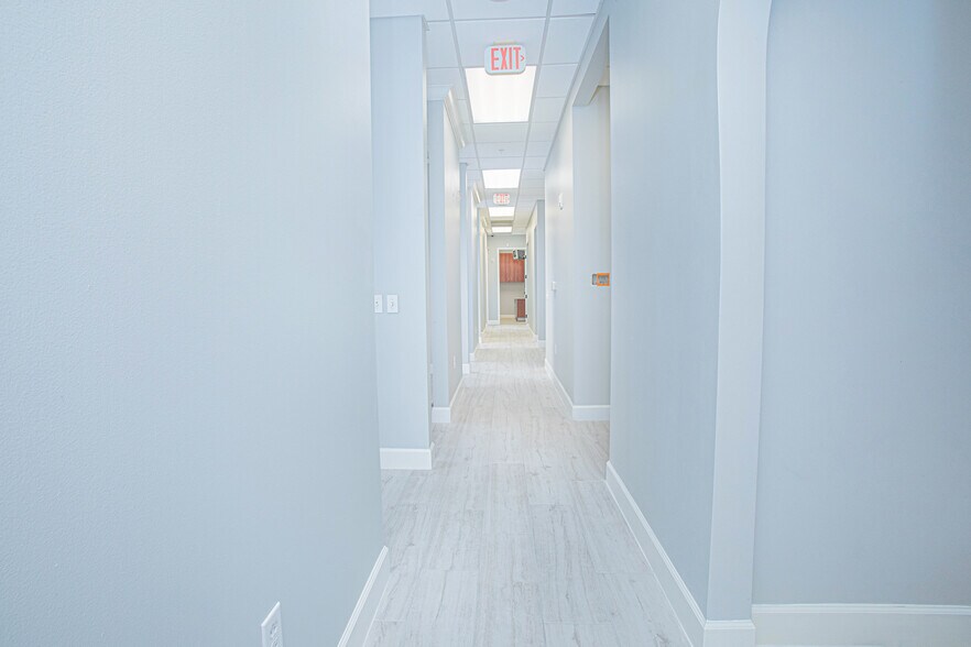 More Photos Of 6996 Piazza Grande Ave, Orlando Office For Lease
