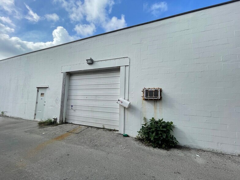 More Photos Of 1800-1812 SW 7th Ave, Pompano Beach Warehouse For Sale