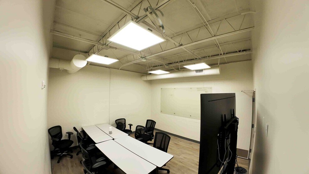 More Photos Of 7490 N 36th St, Pinellas Park Loft Creative Space For Lease