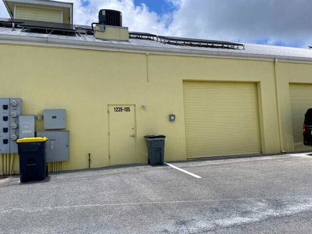 More Photos Of 1239 SE Indian St, Stuart Light Distribution For Lease